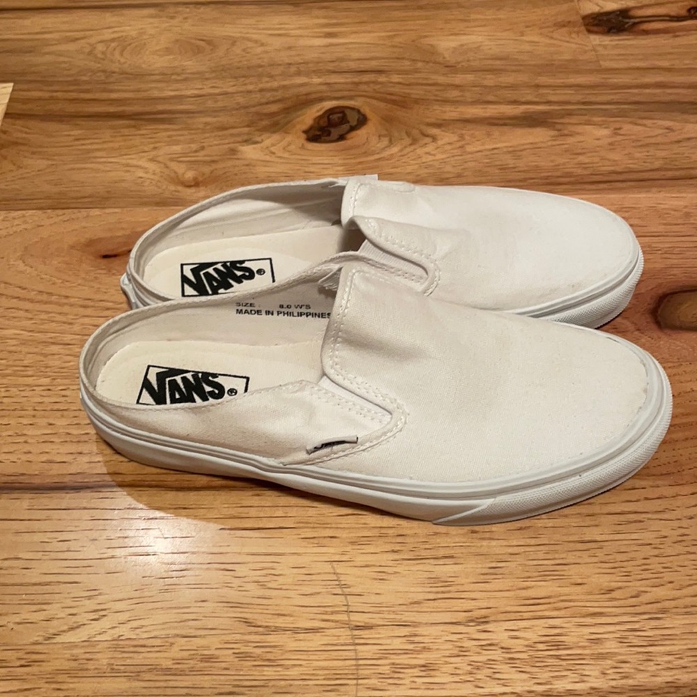 COPY - Classic white slip on Vans. Size 8